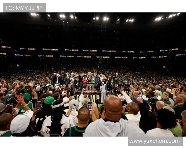 纽约人对决勇士巅峰对决NBA赛场精彩瞬间回顾与分析