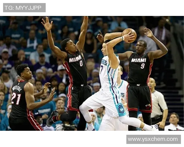 黄蜂与热火精彩对决录像回放分析及赛后精彩瞬间回顾